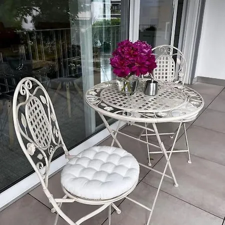 Appartement Klimatisierte Schoene 110 Qm Grosse Moderne Und Helle