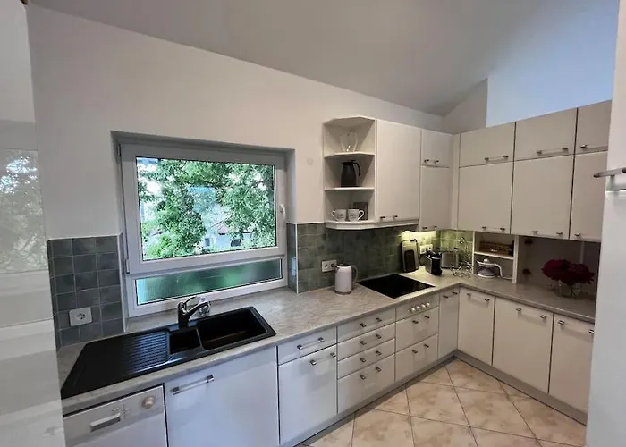 Klimatisierte Schoene 110 Qm Grosse Moderne Und Helle Appartamento *