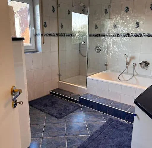 Klimatisierte Schoene 110 Qm Grosse Moderne Und Helle Appartamento